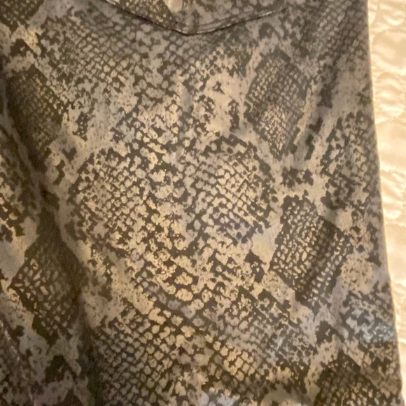 White House Black Market black snakeskin belted pants - Picture 4 of 6